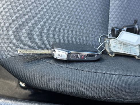 Used 2025 Kia Soul LX w/ LX Technology Package image 20