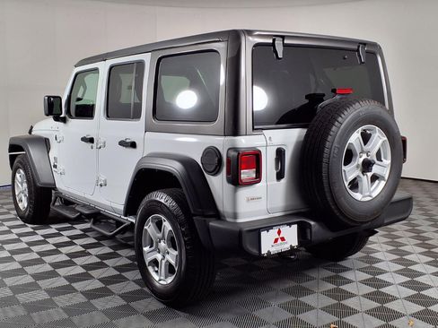 Used 2022 Jeep Wrangler Unlimited Sport AWD/4WD image 5