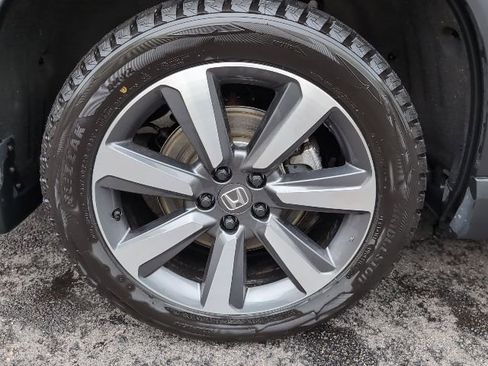 Used 2025 Honda Pilot Elite image 9