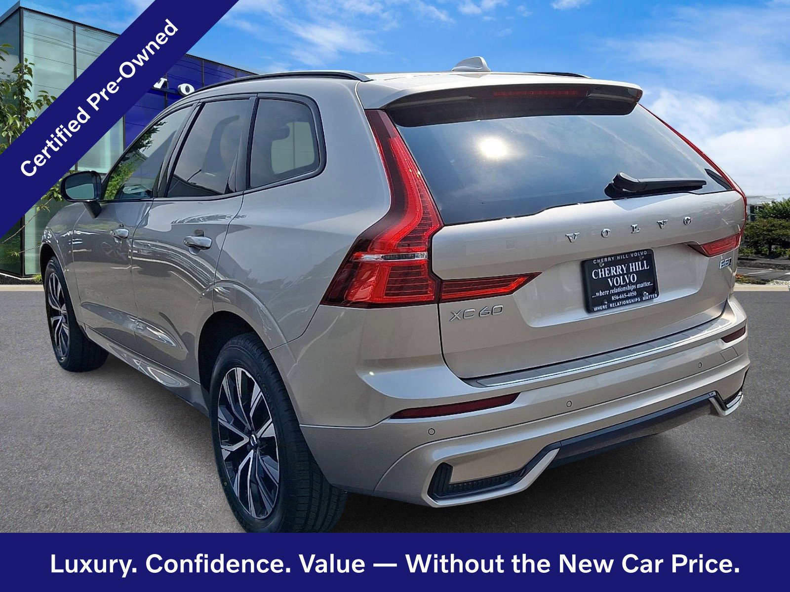 Certified 2024 Volvo XC60 B5 Core w/ Protection Package Premier AWD/4WD image 5
