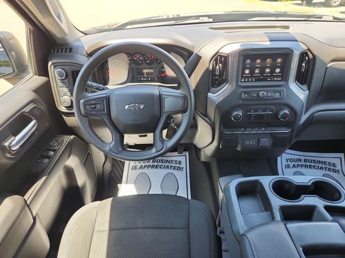 Used 2021 Chevrolet Silverado 1500 Custom Trail Boss AWD/4WD image 31