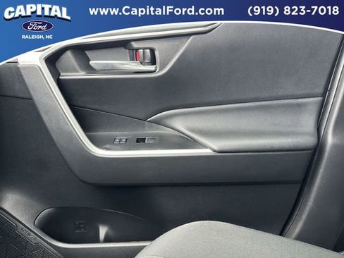 Used 2023 Toyota RAV4 XLE w/ Convenience Package image 28