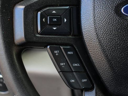 Used 2017 Ford F550 2WD Regular Cab Super Duty image 20