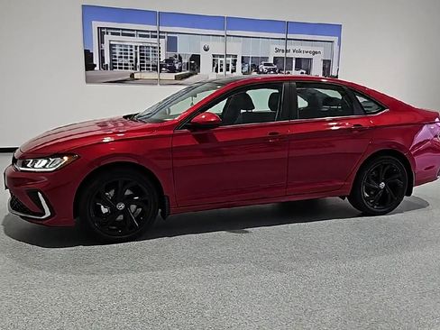 New 2026 Volkswagen Jetta SE FWD image 6