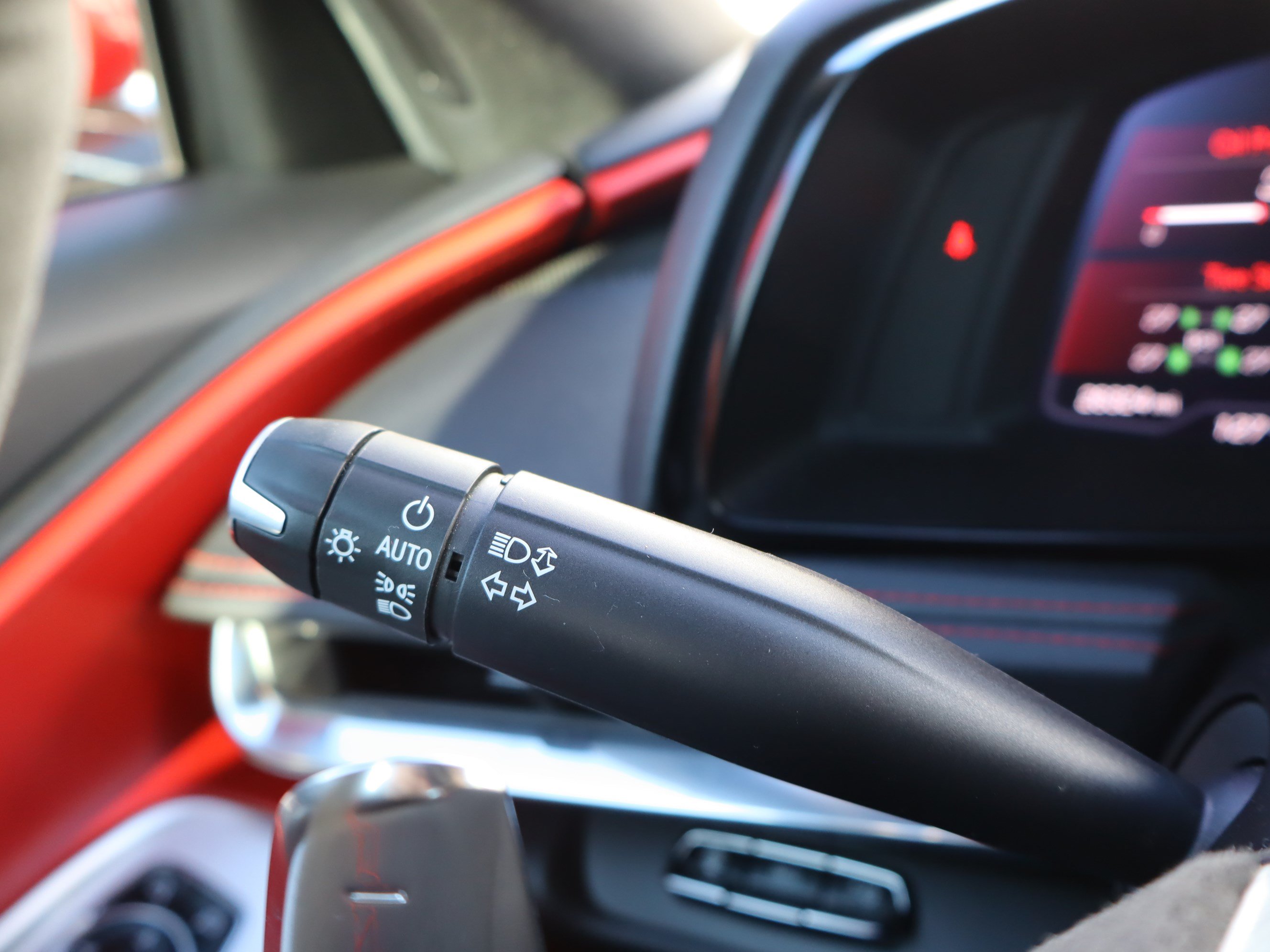 Used 2020 Chevrolet Corvette Stingray Preferred Cpe w/ 2LT Preferred Equipment Group RWD image 21