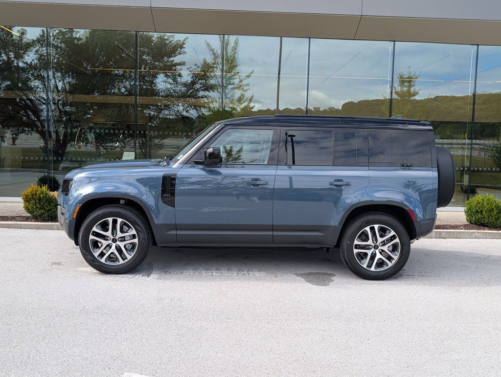 New 2026 Land Rover Defender 110 S AWD/4WD image 2