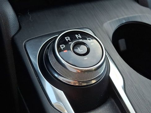 Used 2024 Ford Escape SE image 16