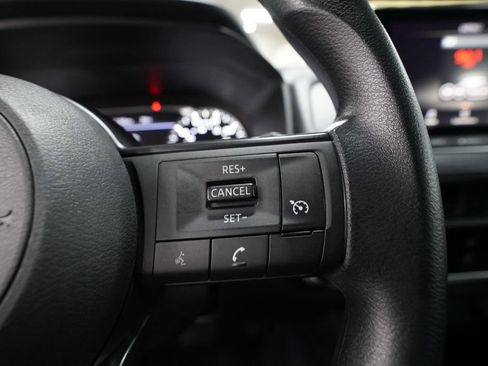 Used 2024 Nissan Rogue S FWD image 18