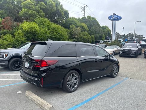 Used 2025 Honda Odyssey Touring image 7