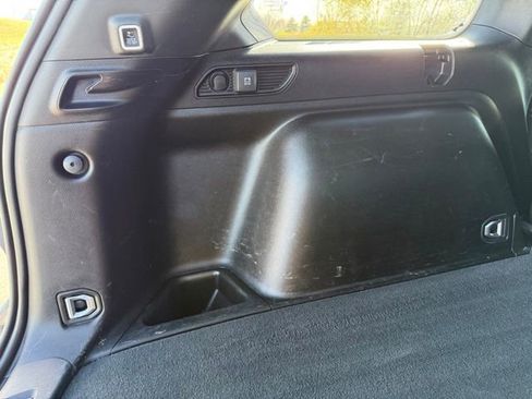Used 2023 Jeep Grand Cherokee Altitude image 7