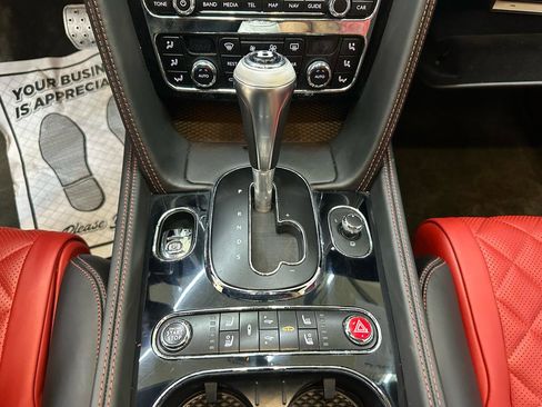 Used 2016 Bentley Continental GT image 32