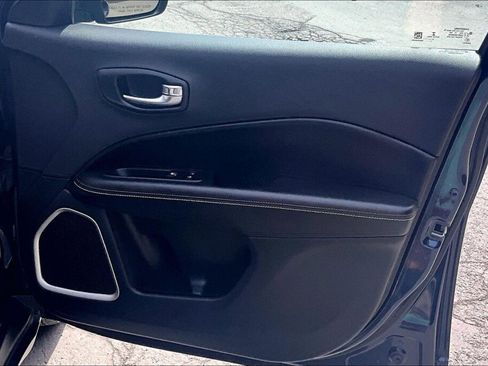 Used 2020 Jeep Compass Latitude w/ Cold Weather Group image 13