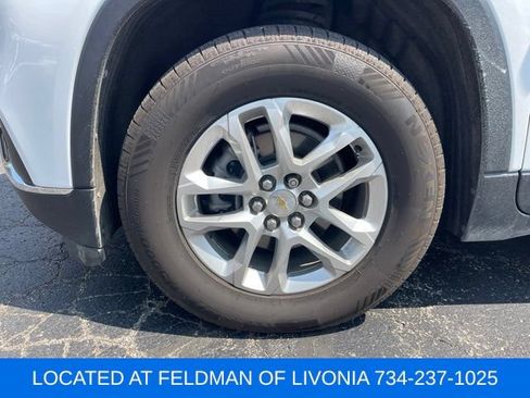 Used 2021 Chevrolet Traverse LT FWD image 5