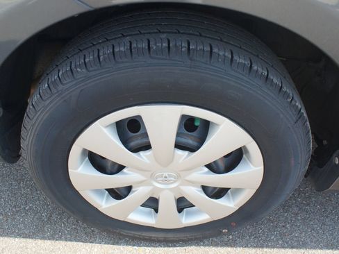 Used 2011 Toyota Corolla LE FWD image 16