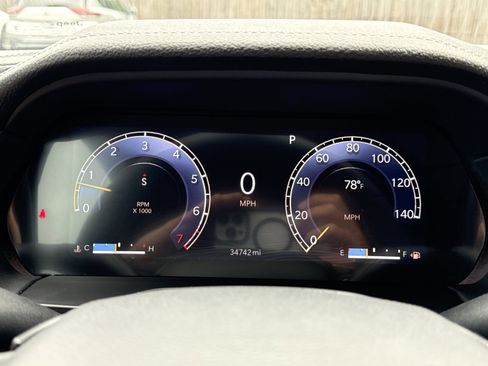 Used 2024 Jeep Grand Cherokee L Limited RWD image 21