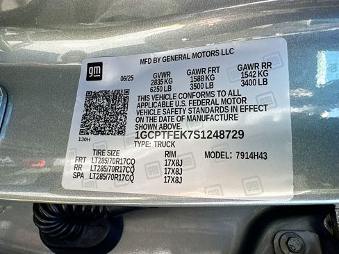 Used 2025 Chevrolet Colorado ZR2 w/ Midnight Edition image 41