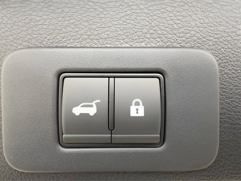 Used 2025 Nissan Murano SV image 12