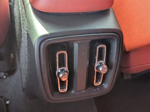 Used 2019 Volvo XC40 T5 Momentum AWD/4WD image 15