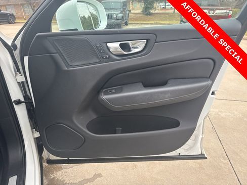Used 2021 Volvo XC60 T5 Inscription w/ Advanced Package image 10