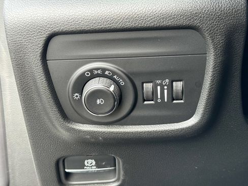 New 2026 Jeep Grand Cherokee Limited image 32