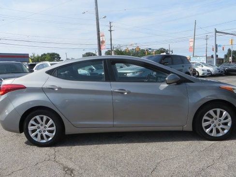 Used 2012 Hyundai Elantra GLS FWD image 7