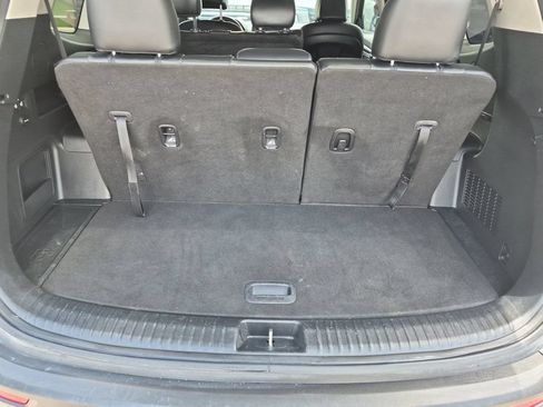 Used 2022 Kia Telluride LX FWD image 40
