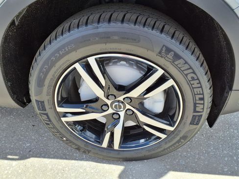 New 2026 Volvo XC40 B5 Core image 9