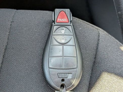 Used 2020 Jeep Cherokee Latitude FWD image 25