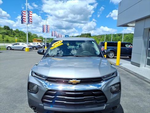 Used 2023 Chevrolet TrailBlazer LS FWD image 3