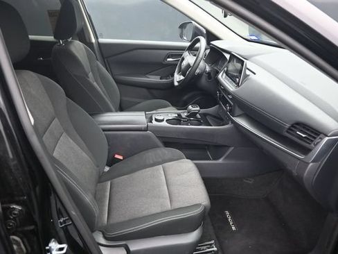 Used 2025 Nissan Rogue SV AWD/4WD image 12