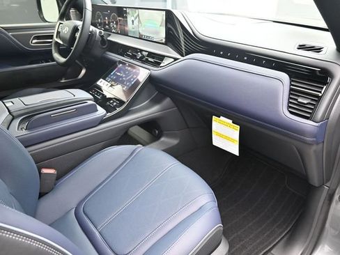 New 2026 INFINITI QX80 4WD w/ Sport Exterior Package image 43