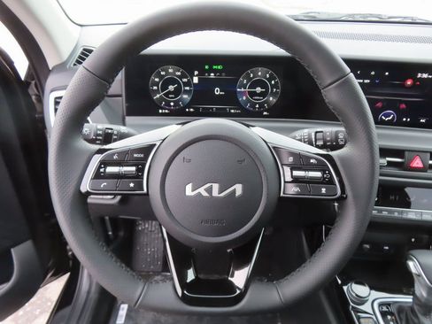 New 2026 Kia Seltos SX w/ SX Sunroof Package image 4