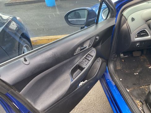 Used 2017 Chevrolet Cruze LT w/ Convenience Package image 15