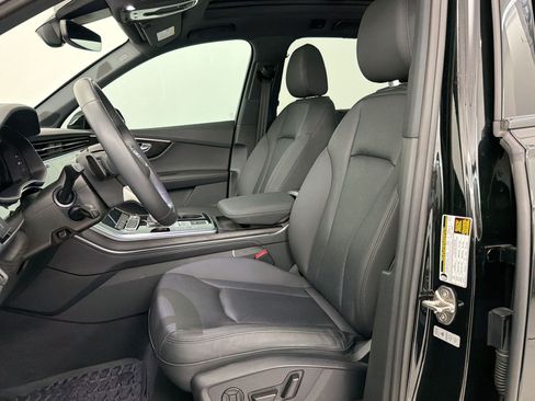 Used 2023 Audi Q7 3.0T Premium Plus w/ Premium Plus Package AWD/4WD image 5