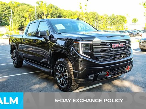 Used 2024 GMC Sierra 1500 AT4 w/ AT4 Premium Package AWD/4WD image 3
