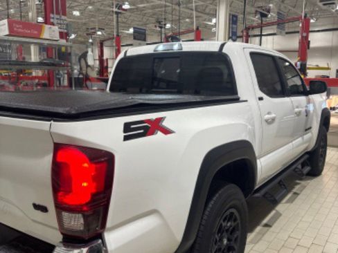 Used 2023 Toyota Tacoma SR5 image 10