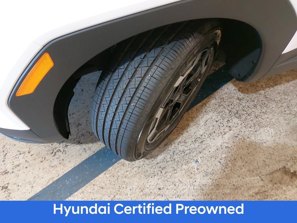 Used 2025 Hyundai Santa Fe SEL FWD image 28