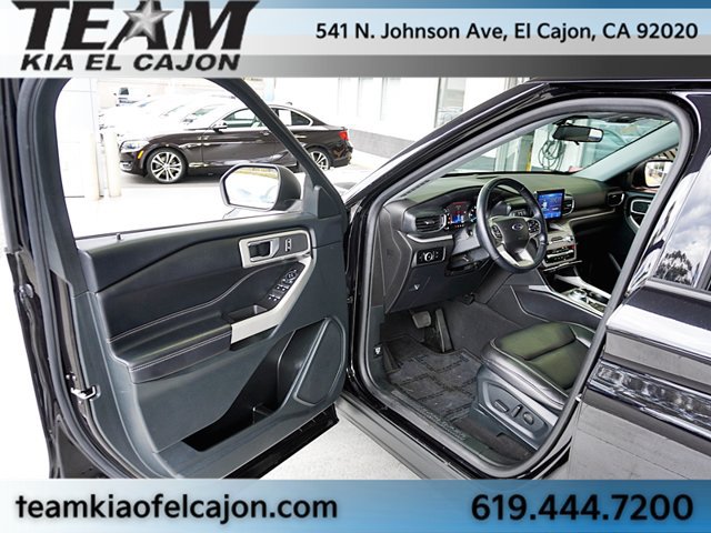 Used 2023 Ford Explorer XLT w/ Equipment Group 202A AWD/4WD image 39