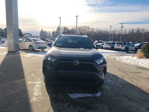 Used 2025 Toyota RAV4 XLE image 2