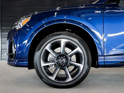 New 2025 Audi Q3 2.0T Premium Plus image 4