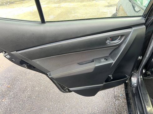 Used 2019 Toyota Corolla LE w/ Carpet Mat Package (TMS) image 26