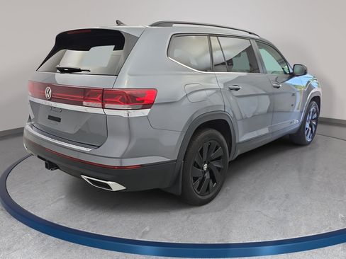 Certified 2024 Volkswagen Atlas SE w/ Panoramic Sunroof Package FWD image 5