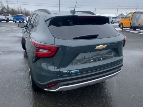 New 2026 Chevrolet Trax LT w/ Driver Confidence Package image 7