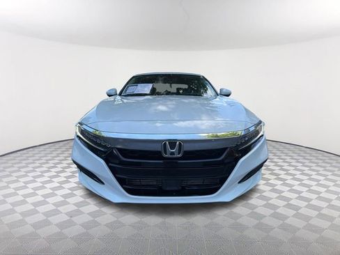 Used 2019 Honda Accord Touring image 2
