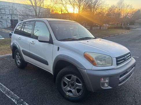 Used 2001 Toyota RAV4 4WD image 3