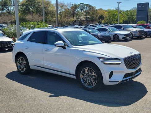 Used 2023 Genesis GV70 2.5T w/ Advanced Package image 4