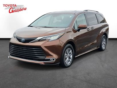 Used 2023 Toyota Sienna XLE