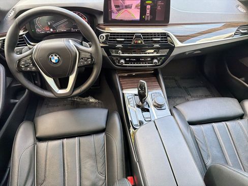 Used 2023 BMW 540i w/ Premium Package RWD image 31