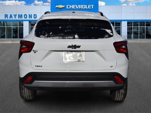 New 2026 Chevrolet Trax LT w/ Driver Confidence Package image 5
