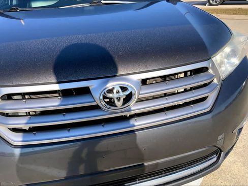 Used 2013 Toyota Highlander Limited image 30